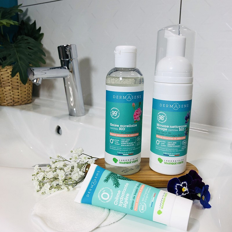 Mousse nettoyante visage, gelée micellaire démaquillante et et crème visage bio DERMASENS